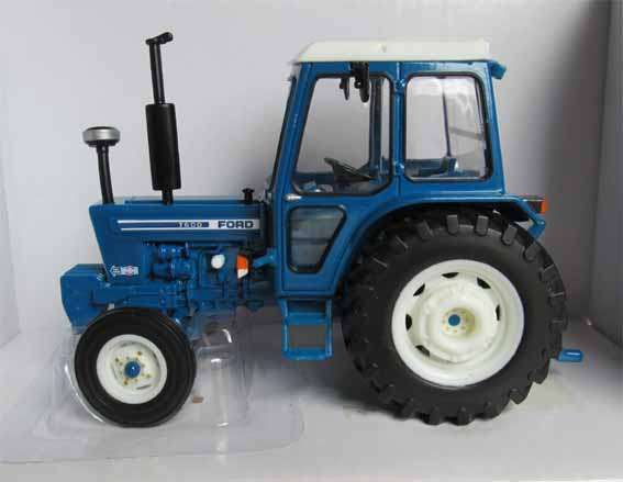FORD 7600 TRACTOR by BRITAINS in 1/32 SCALE (NEW BOXED)