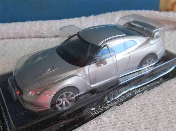 NISSAN GT-R 2008 in 1/43 SCALE (NEW CARDED)