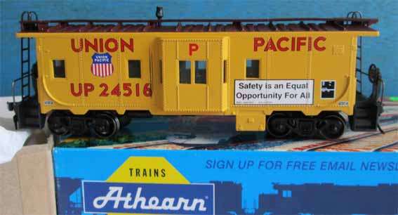 ATHERN CABOOSE, BAY WINDOW, UP in HO (BOXED)