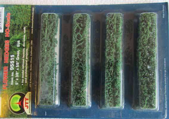 HO FLOWER HEDGES IN GREEN, 8/PK, 5" X 3/8" X 5/8" (NEW CARDED)