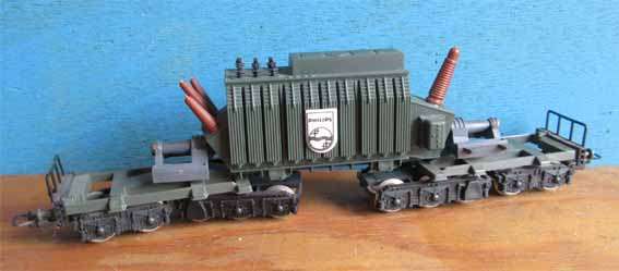 LIMA - PHILLIPS TRANSFORMER WAGON in HO SCALE, ALL INTACT