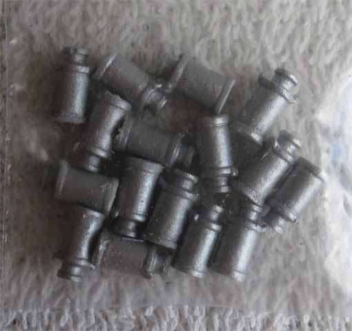 10 X SAR MILK CANS in HO SCALE - NEW