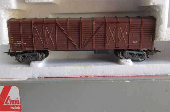 LIMA - OZ12 BOX VAN in HO SCALE (BOXED)