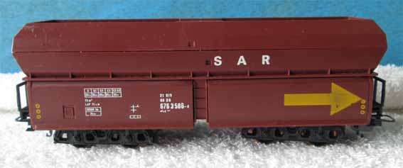 LIMA - SAR COAL HOPPER WAGON WITH OPERATING SIDE DOORS in HO SCALE.