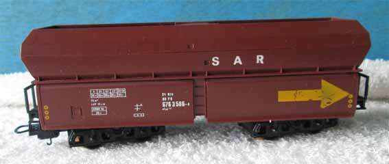 LIMA - SAR COAL HOPPER WAGON WITH OPERATING SIDE DOORS in HO SCALE.