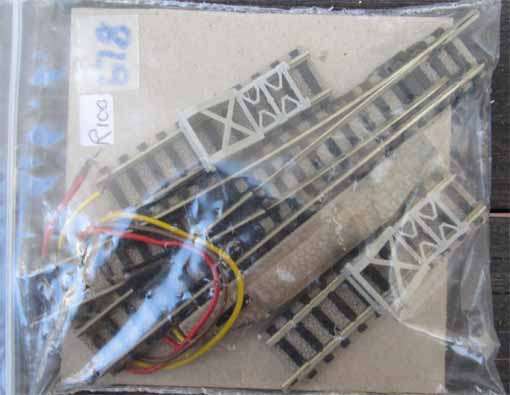 FLEISCHMANN N SCALE ELECTRIC POINT, R, & 2 X BUFFER STOPS - SEE BELOW