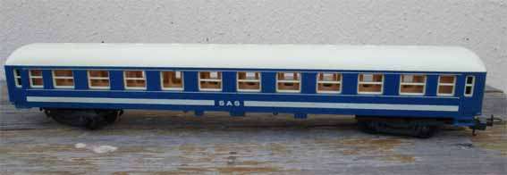 LIMA - SAR LONG SLEEPER WAGON, BLUE TRAIN COLOURS in HO SCALE
