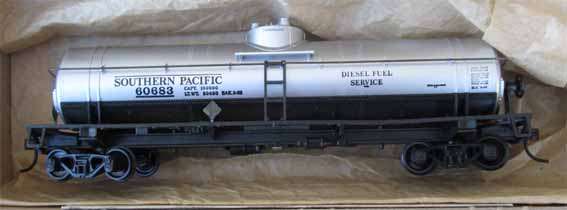 ATHERN - SINGLE DOME TANK WAGON, SOUTHPAC in HO SCALE (MINT IN BOX) - KD's