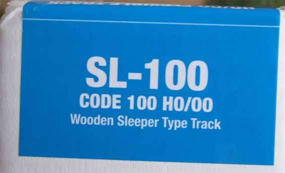 PECO SL-100 HO/OO SCALE - FLEXIBLE WOODEN SLEEPER TYPE TRACK - CODE 100 - NEW