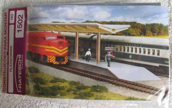 STATION PLATFORM KIT by FRATESCHI in HO SCALE (NEW)