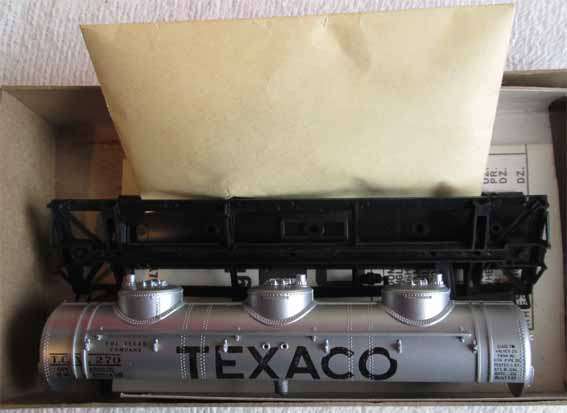 ATHERN HO SCALE - TEXACO TANK WAGON CAR KIT (BOXED)