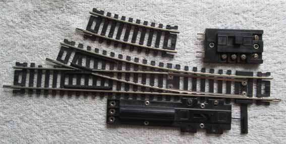 MODEL POWER HO SCALE - ELECTRIC RH POINTS WITH SWITCH