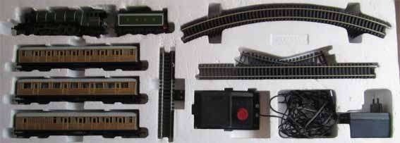 HORNBY OO SCALE - R1072 FLYING SCOTSMAN TRAIN SET WITH DCC FITTED (BOXED)