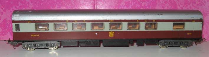 SAR DINNING COACH "SABIE" by LIMA