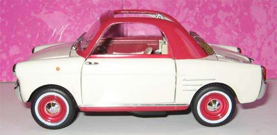 1958 AUTOBIANCHI BIANCHINA by FABBRI in 1/24 SCALE (NEW CARDED)