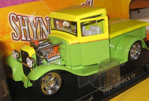 1934 FORD PICK UP by ROAD SIGNATURE in 1/18 SCALE (NEW BOXED)