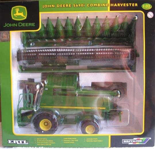 JOHN DEERE S690i COMBINE HARVESTER by BRITAINS in 1/32 SCALE (NEW BOXED)