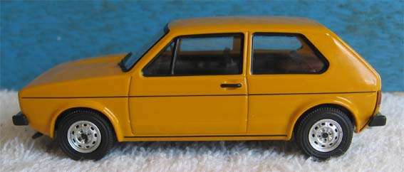 VW GOLF Mk1 SERIES1 1.1L by VANGUARDS in 1/43 SCALE (NEW BOXED)
