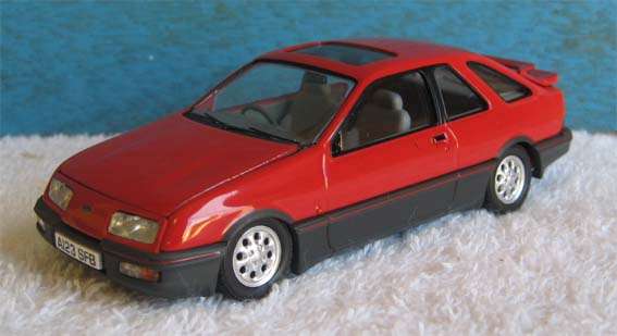 FORD SIERRA XR4i by VANGUARDS in 1/43 SCALE (NEW BOXED)