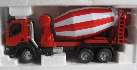RENAULT KERAX CEMENT MIXER by JOAL in 1/50 SCALE (NIB)