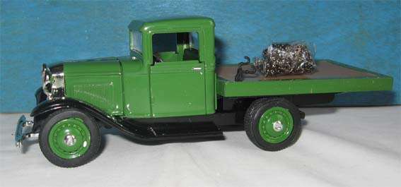 1934 FORD FLATBED TRUCK by THE NATIONAL MOTOR MUSEUM MINT in 1/32 SCALE (NIB)