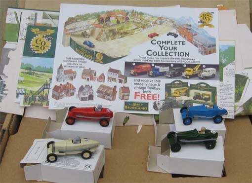 BROOKLANDS SET WITH 4 RACING CARS by "DAYS GONE, LLEDO PLC (BOXED)