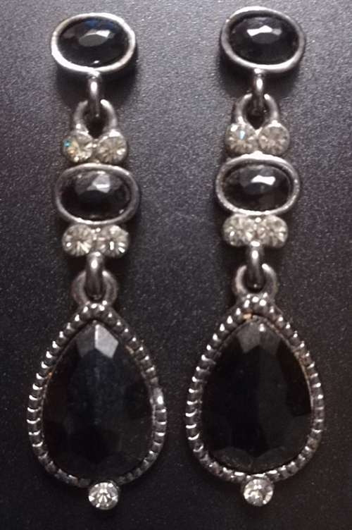 Fashion Black Tear Drop Ear-Rings