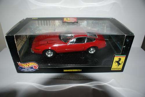 Ferrari 365 GTB/4 Hot wheels 1:18