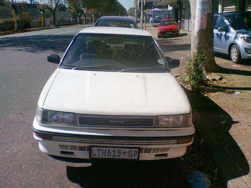 toyota corolla GLX 1.6 16 valve auto 1989