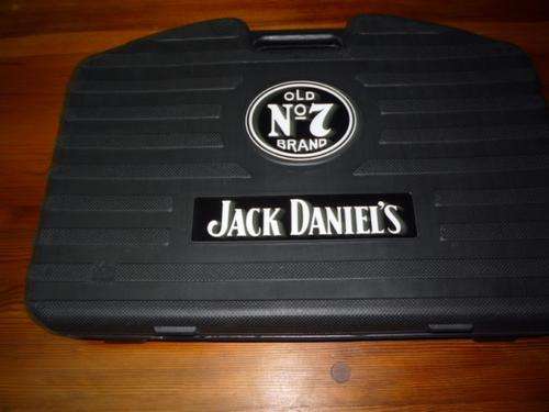 JACK DANIELS 18 PIECE BRAAI SET IN CASE