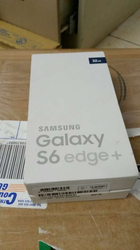 SAMSUNG GALAXY S6 EDGE PLUS,32GB,WITH BOX, ORIGINAL EARPHONES, BRILLIANT CONITION