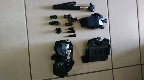 GO PRO KIT - LOTS OF ACCESSORIES IN KIT WITH GOGGLES