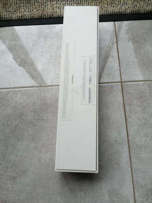 APPLE WATCH 3, 42MM, WITH BOX AND ALL ORIGINAL ACCESSORIES AND EXTRA BAND - PLEASE READ