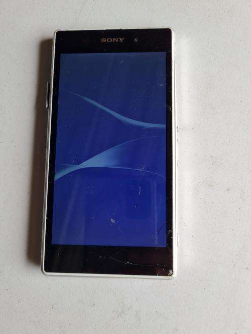 SONY XPERIA CELL PHONE (PLEASE READ DESCRIPTION)