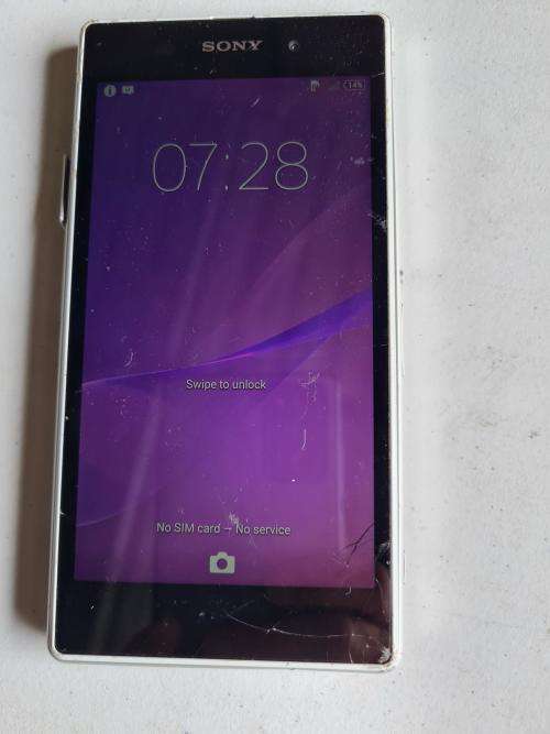 SONY XPERIA CELL PHONE (PLEASE READ DESCRIPTION)