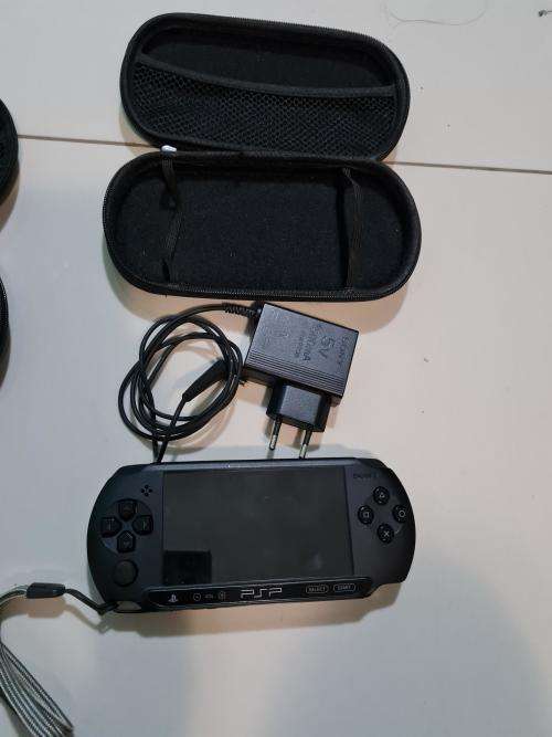 SONY PSP - WITH ORIGINAL CHARGER - WITH ORIGINAL CASING - EXCELLENT WORKING CONDITION
