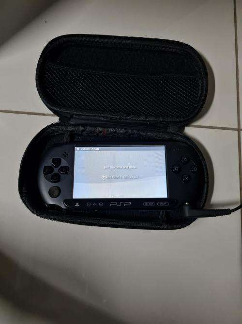 SONY PSP - WITH ORIGINAL CHARGER - WITH ORIGINAL CASING - EXCELLENT WORKING CONDITION