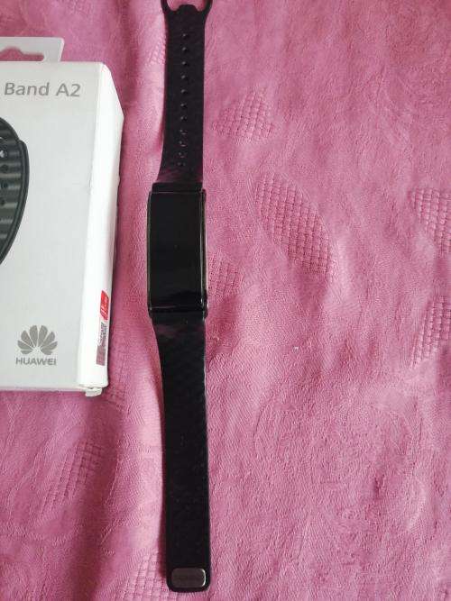 HUAWEI COLOUR BAND A2 SMART WATCH, WITH CHARGER, WITH BOX, EXCELLENT WORKING CONDITION