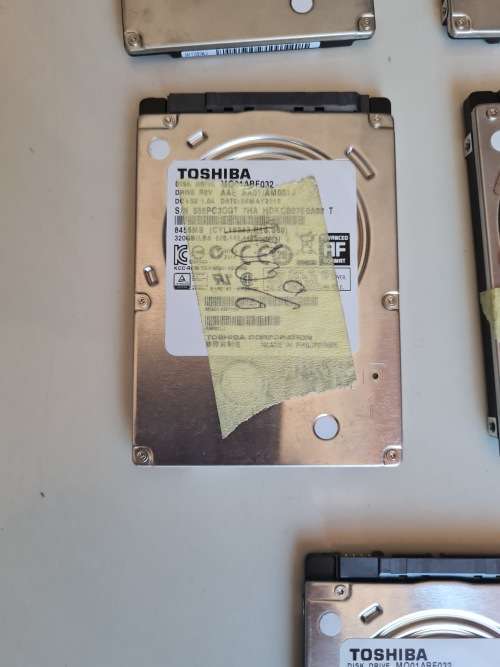 BULK LOT OF HARD DRIVES - 5 X 320GB-2.5 INCH - LAPTOP HARD DRIVES -ALL 100% HEALTH - ALL FOR ONE BID