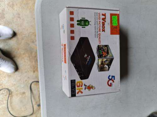 FOYU TV BOX - WITH REMOTE - 32GB - WITH BOX