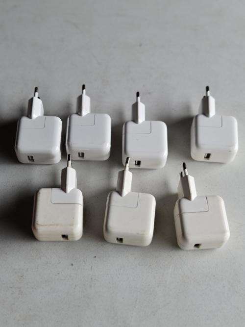 BULK LOT - 10W APPLE ADAPTORS - 7 IN TOTAL