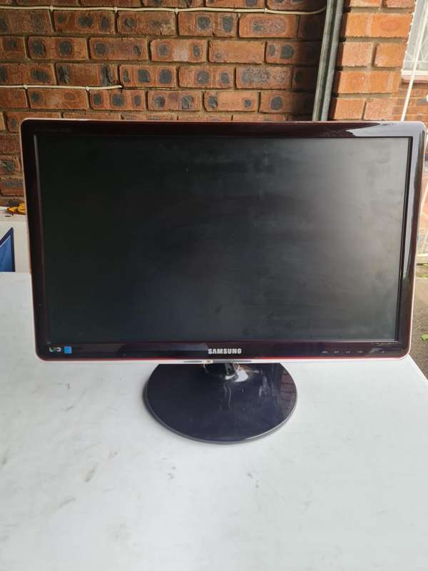 SAMSUNG SYNCMASTER SA350 - 24 INCH LED MONITOR - S24A350H - 24 INCH LED SCREEN