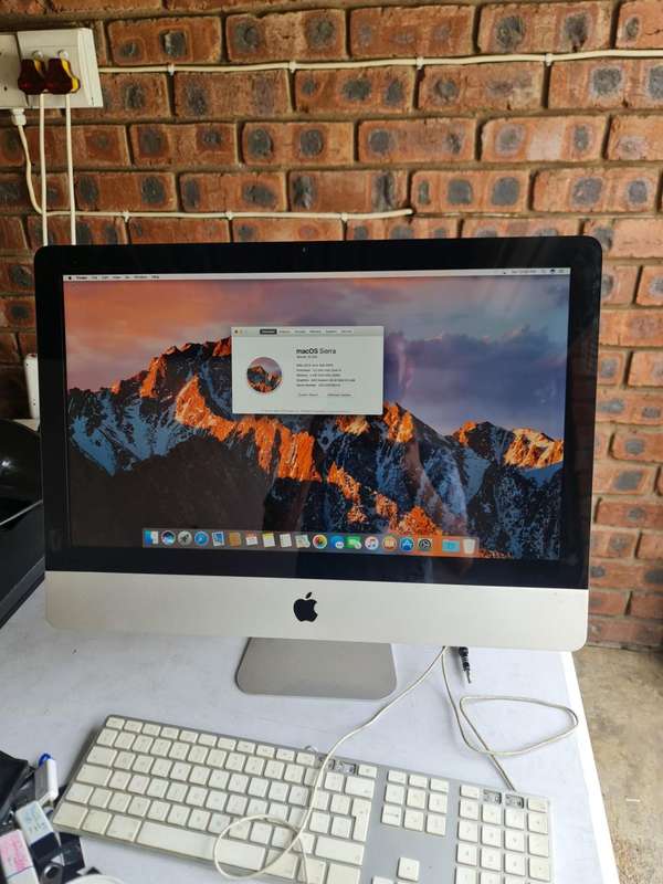 APPLE IMAC 21.5 INCH - MID 2011 - CORE i5 - 4GB MEMORY - 500GB HARD - FULL WORKING CONDITION