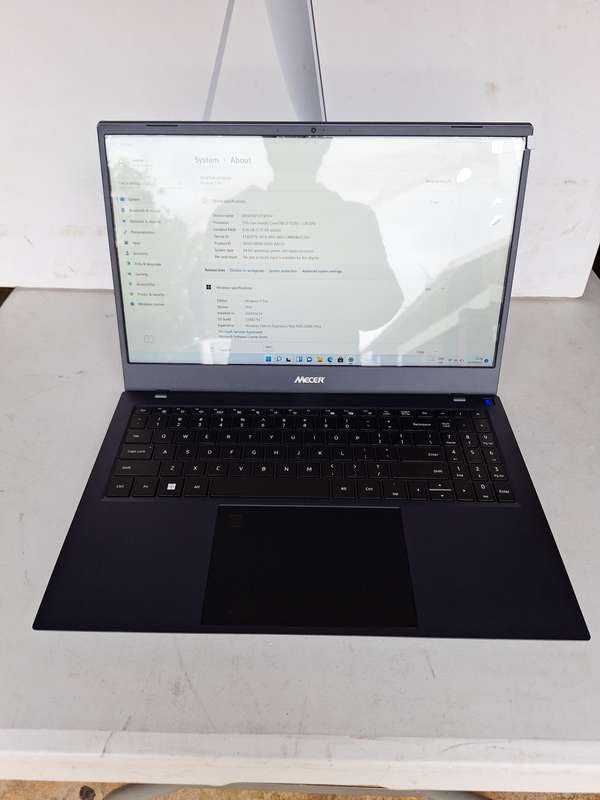 BRAND NEW - NO BOX - NOT USED - MECER INSPIRE Q22M-i5 - CORE i5 - 12TH GEN - 8GB - 512GB SSD - 15.6`