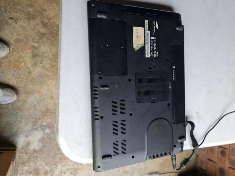SAMSUNG RV519 LAPTOP - CELERON DUAL CORE - 2GB - 250GB