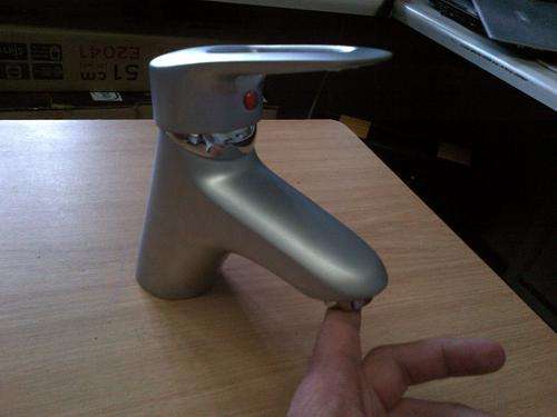 STUNNING METALIC SILVER BATHROOM BASIN MIXER - ELLIGENT