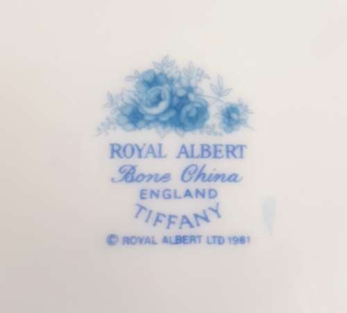 ROYAL ALBERT TIFFANY Cake Plate