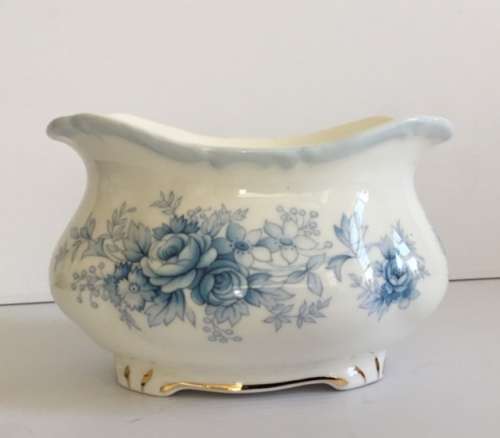 ROYAL ALBERT bone china SUGAR BOWL Pattern TIFFANY