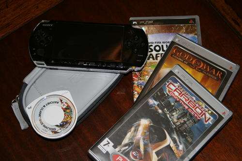 PSP + 4 Games