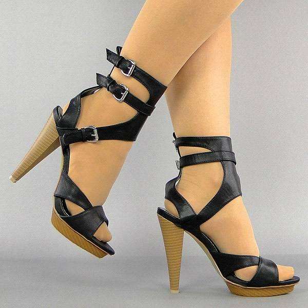 SIZE 6,5 SANDALS - New